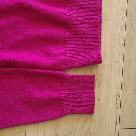 Ann Taylor Purple 100% Cashmere Sweater Size M - Picture 6 of 7